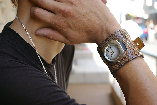Dean 販売ショップ Dean Twt ハリウッドスターも多数愛用する腕時計 Mw04